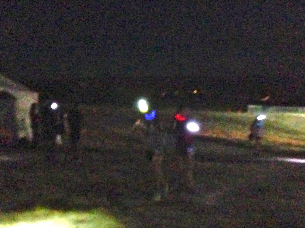 Aimee (red) hands off to Logan (blue)