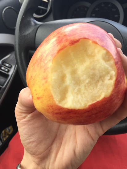 Apples for a healthy snack on the go and no refrigeration needed